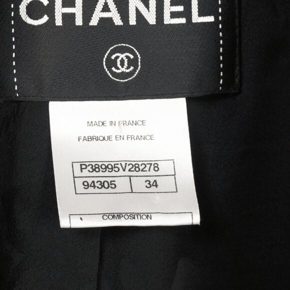 Chanel Black Wool-Blend Panelled Buttoned-Chain Blazer - Picture 9 of 12